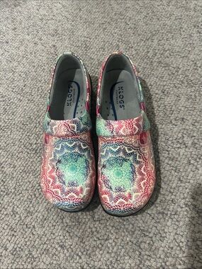 Klogs Woman’s Multi-Color Mandala clogs.